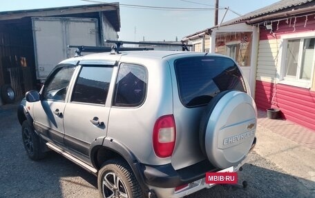 Chevrolet Niva I рестайлинг, 2004 год, 240 000 рублей, 5 фотография
