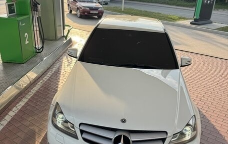Mercedes-Benz C-Класс, 2011 год, 1 750 000 рублей, 3 фотография