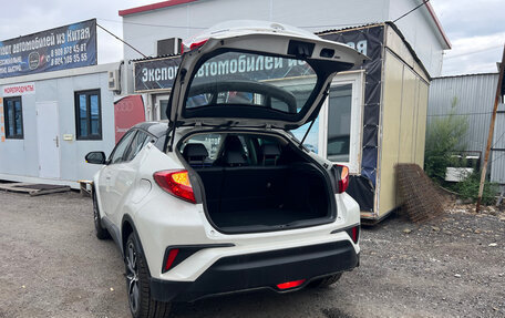 Toyota C-HR I рестайлинг, 2021 год, 2 298 000 рублей, 8 фотография