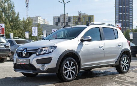 Renault Sandero II рестайлинг, 2015 год, 1 059 000 рублей, 2 фотография