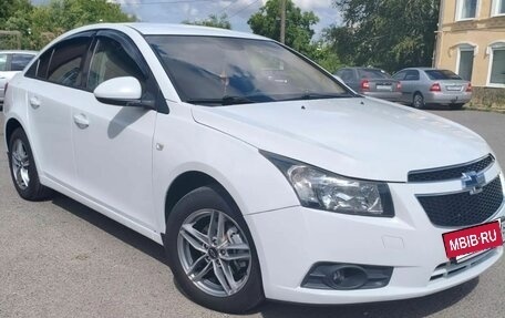 Chevrolet Cruze II, 2012 год, 820 000 рублей, 3 фотография