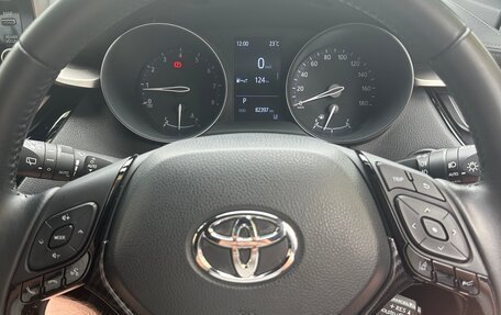 Toyota C-HR I рестайлинг, 2020 год, 2 350 000 рублей, 10 фотография