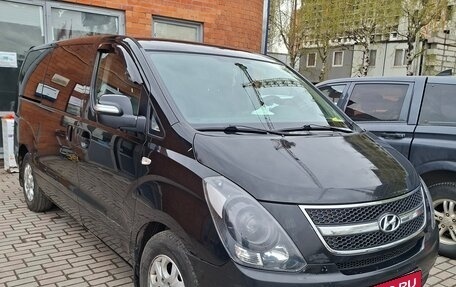 Hyundai Grand Starex Grand Starex I рестайлинг 2, 2015 год, 1 880 000 рублей, 3 фотография