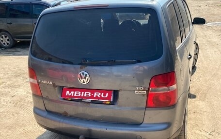 Volkswagen Touran III, 2003 год, 500 000 рублей, 8 фотография