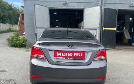 Hyundai Solaris II рестайлинг, 2015 год, 945 000 рублей, 4 фотография