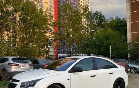 Chevrolet Cruze II, 2011 год, 700 000 рублей, 3 фотография