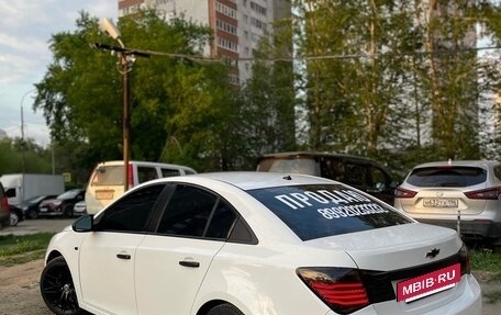 Chevrolet Cruze II, 2011 год, 700 000 рублей, 4 фотография