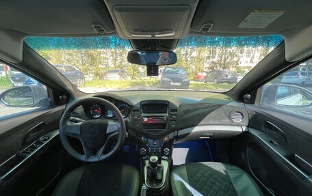 Chevrolet Cruze II, 2011 год, 700 000 рублей, 15 фотография