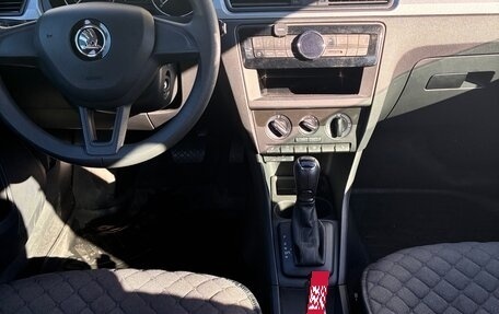 Skoda Rapid I, 2018 год, 950 000 рублей, 6 фотография