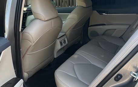 Toyota Camry, 2022 год, 3 950 000 рублей, 7 фотография