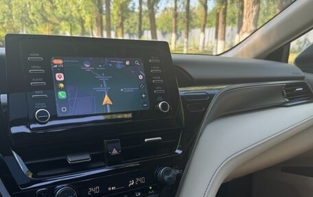 Toyota Camry, 2022 год, 3 950 000 рублей, 10 фотография