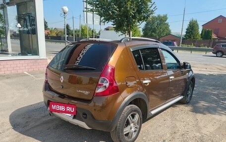 Renault Sandero I, 2013 год, 690 000 рублей, 2 фотография