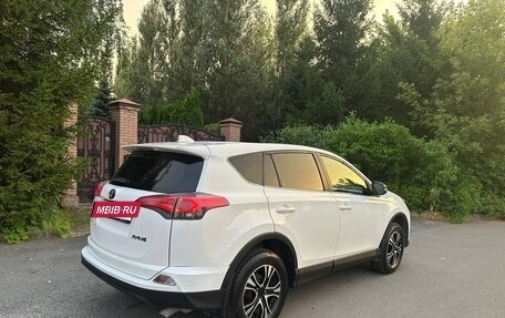Toyota RAV4, 2015 год, 1 650 000 рублей, 7 фотография