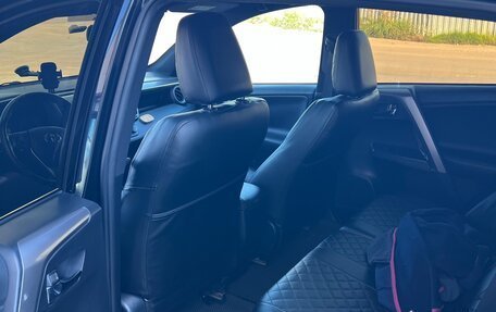 Toyota RAV4, 2019 год, 2 600 000 рублей, 14 фотография