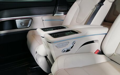 Mercedes-Benz V-Класс, 2024 год, 15 950 000 рублей, 19 фотография