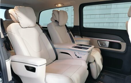 Mercedes-Benz V-Класс, 2024 год, 15 950 000 рублей, 23 фотография