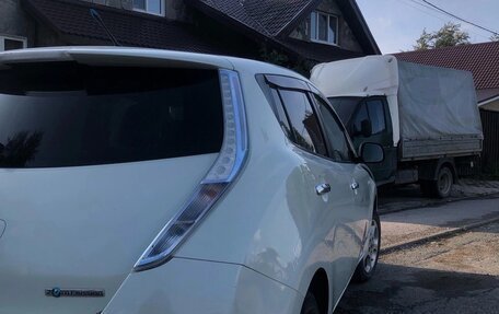 Nissan Leaf I, 2011 год, 800 000 рублей, 3 фотография