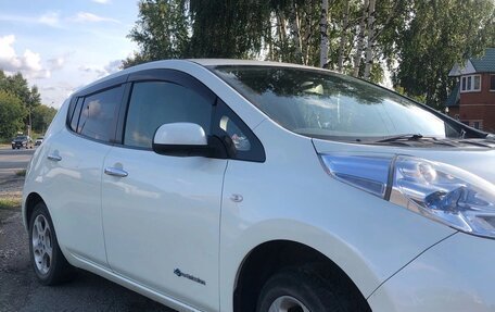 Nissan Leaf I, 2011 год, 800 000 рублей, 2 фотография