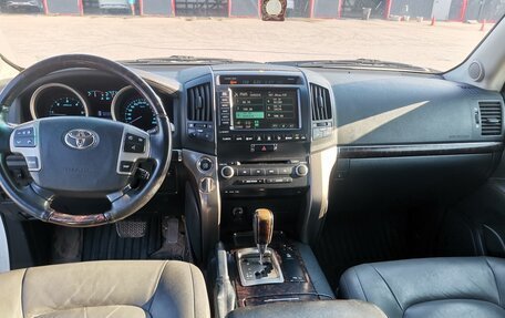 Toyota Land Cruiser 200, 2008 год, 2 250 000 рублей, 11 фотография
