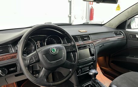 Skoda Superb III рестайлинг, 2012 год, 999 000 рублей, 8 фотография