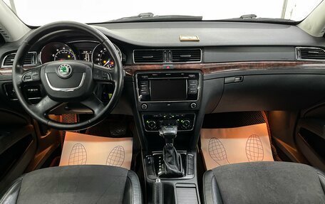 Skoda Superb III рестайлинг, 2012 год, 999 000 рублей, 10 фотография