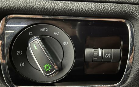 Skoda Superb III рестайлинг, 2012 год, 999 000 рублей, 14 фотография