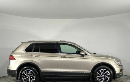 Volkswagen Tiguan II, 2019 год, 2 630 000 рублей, 4 фотография