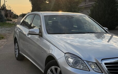 Mercedes-Benz E-Класс, 2011 год, 1 125 000 рублей, 23 фотография