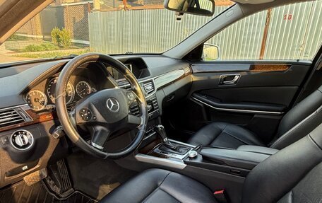 Mercedes-Benz E-Класс, 2011 год, 1 125 000 рублей, 25 фотография