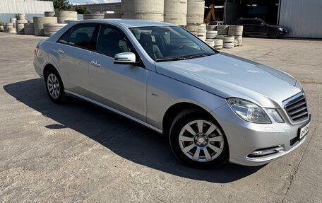Mercedes-Benz E-Класс, 2011 год, 1 125 000 рублей, 31 фотография