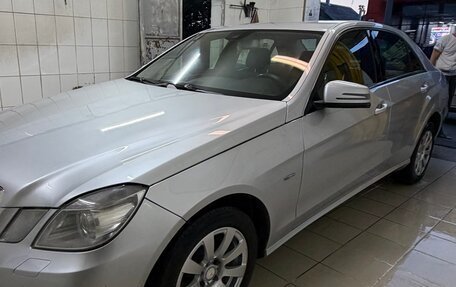 Mercedes-Benz E-Класс, 2011 год, 1 125 000 рублей, 27 фотография
