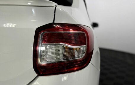Renault Logan II, 2017 год, 500 000 рублей, 19 фотография