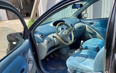 Toyota Yaris I рестайлинг, 1999 год, 310 000 рублей, 5 фотография