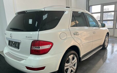 Mercedes-Benz M-Класс, 2011 год, 1 799 000 рублей, 4 фотография