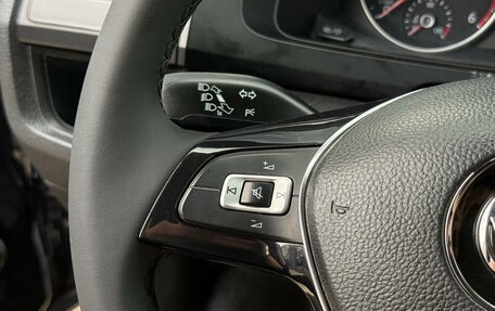 Volkswagen Caravelle T6 рестайлинг, 2017 год, 2 299 000 рублей, 9 фотография