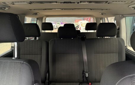 Volkswagen Caravelle T6 рестайлинг, 2017 год, 2 299 000 рублей, 21 фотография
