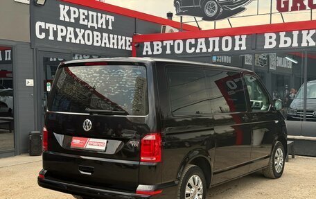 Volkswagen Caravelle T6 рестайлинг, 2017 год, 2 299 000 рублей, 18 фотография