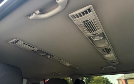 Volkswagen Caravelle T6 рестайлинг, 2017 год, 2 299 000 рублей, 25 фотография