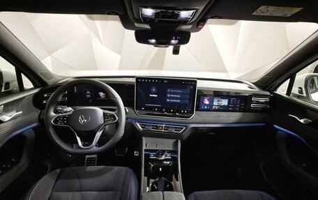 Volkswagen Tiguan, 2024 год, 4 509 000 рублей, 14 фотография