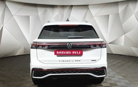 Volkswagen Tiguan, 2024 год, 4 509 000 рублей, 8 фотография