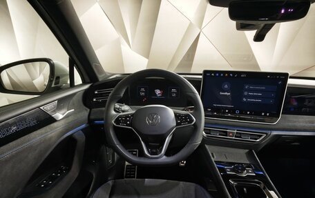 Volkswagen Tiguan, 2024 год, 4 509 000 рублей, 20 фотография