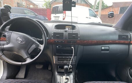 Toyota Avensis III рестайлинг, 2004 год, 650 000 рублей, 8 фотография