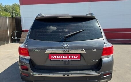 Toyota Highlander III, 2012 год, 1 599 000 рублей, 7 фотография