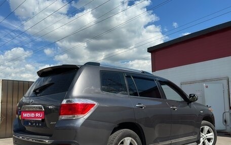 Toyota Highlander III, 2012 год, 1 599 000 рублей, 8 фотография