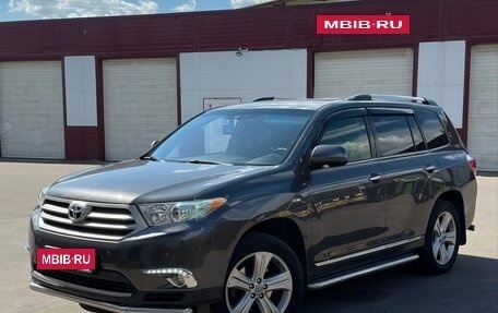 Toyota Highlander III, 2012 год, 1 599 000 рублей, 3 фотография
