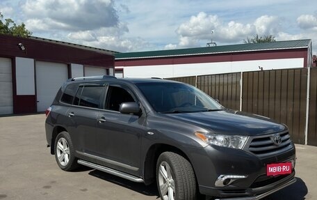 Toyota Highlander III, 2012 год, 1 599 000 рублей, 4 фотография