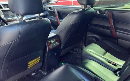 Toyota Highlander III, 2012 год, 1 599 000 рублей, 10 фотография