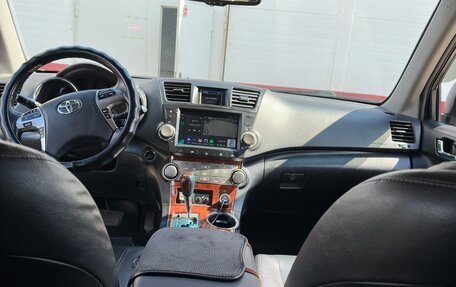 Toyota Highlander III, 2012 год, 1 599 000 рублей, 11 фотография