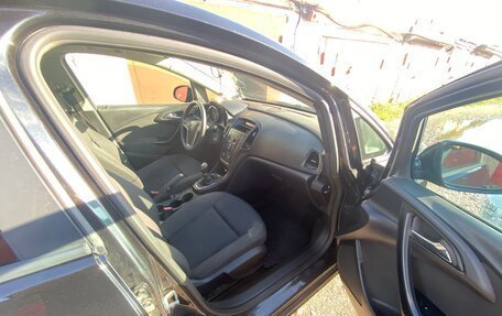 Opel Astra J, 2011 год, 500 000 рублей, 11 фотография