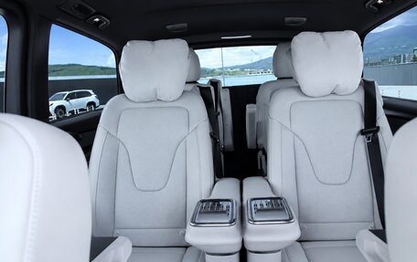 Mercedes-Benz V-Класс, 2026 год, 9 899 000 рублей, 3 фотография